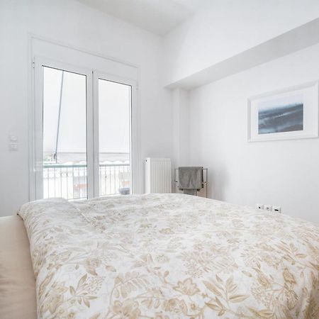 Stylish, Sunny New 2 Bedroom, Prime Central 아테네 외부 사진