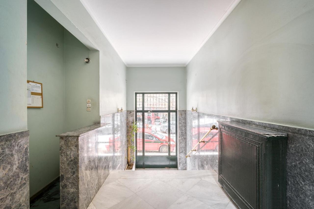 Stylish, Sunny New 2 Bedroom, Prime Central 아테네 외부 사진