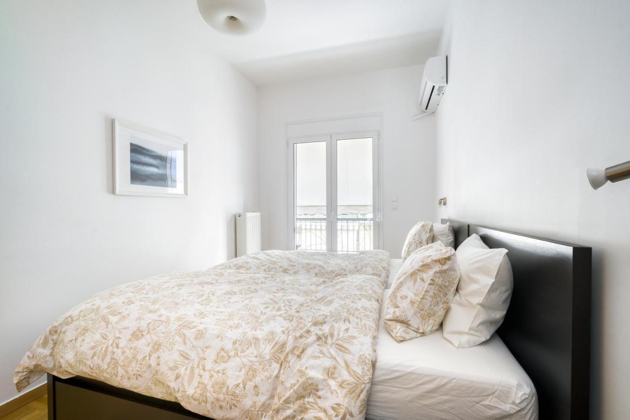 Stylish, Sunny New 2 Bedroom, Prime Central 아테네 외부 사진