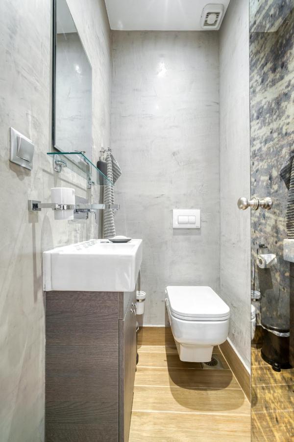 Stylish, Sunny New 2 Bedroom, Prime Central 아테네 외부 사진