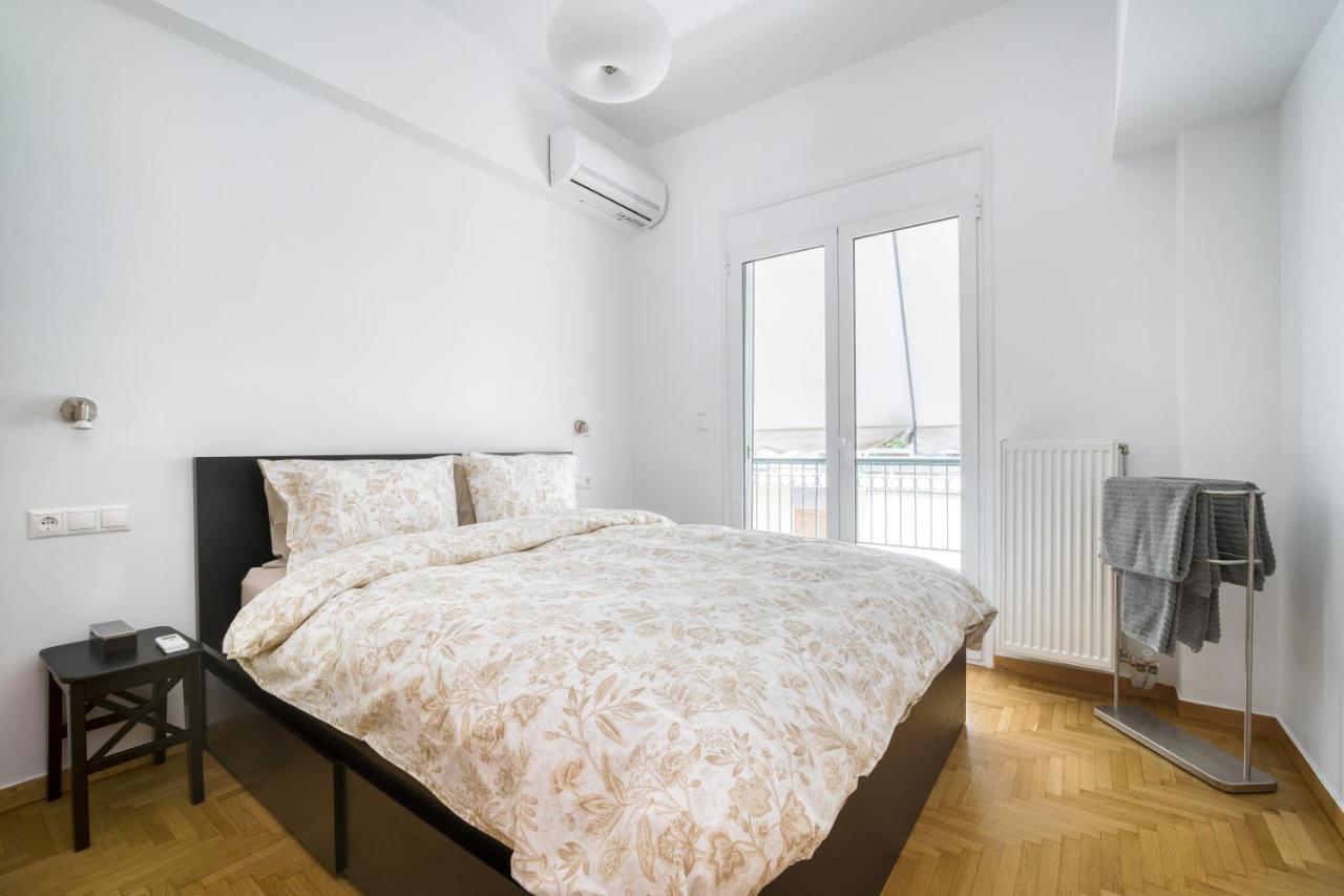 Stylish, Sunny New 2 Bedroom, Prime Central 아테네 외부 사진