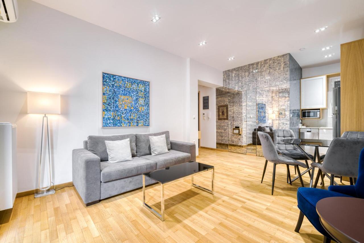 Stylish, Sunny New 2 Bedroom, Prime Central 아테네 외부 사진